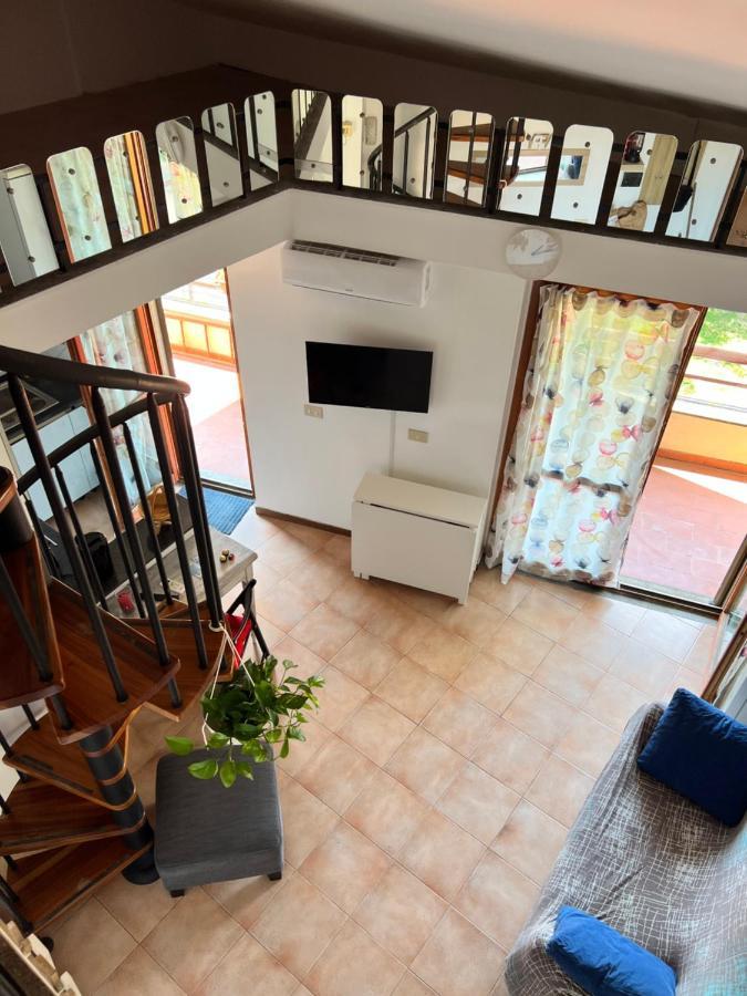 Ferienwohnung Mansardina A Pochi Passi Da Roma Morlupo Exterior foto